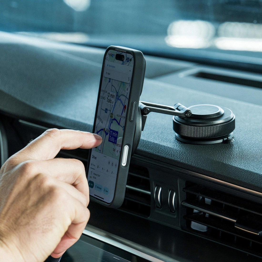 The Best Car Phone Setup for Navigation, Music, and Hands-Free Use