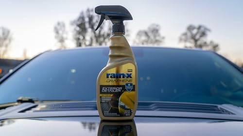 Rain-X PRO 620180SRP Graphene Exterior Detailer Spray, 23oz - Graphene Shield Technology Gently Removes Light Contaminants and Dirt, Enhances Gloss and Shine - Image 3